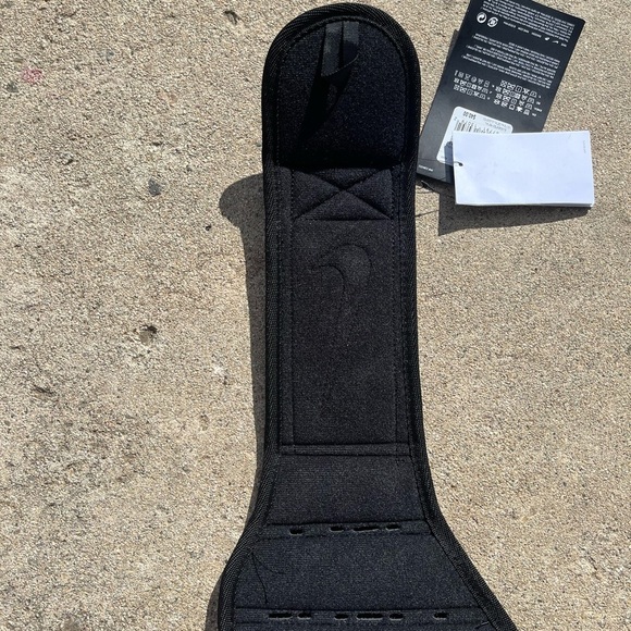 BRAND NEW NEVER USED NIKE STRUCTURED LIFTING BELT - Picture 5 of 5